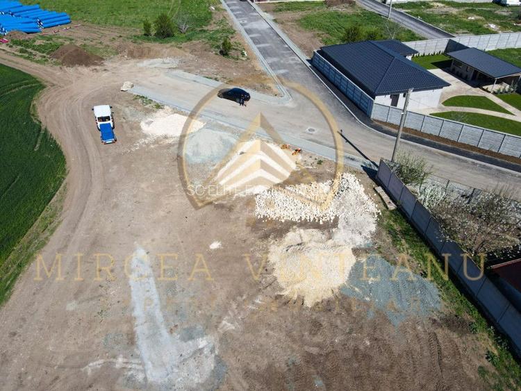 Cumpana - Teren intravilan în suprafață de 7147 mp cu 2 deschideri. - 12