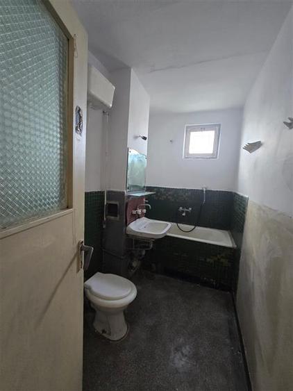 Apartament cu 2 camere  de vanzare  in Fagaras etaj 4