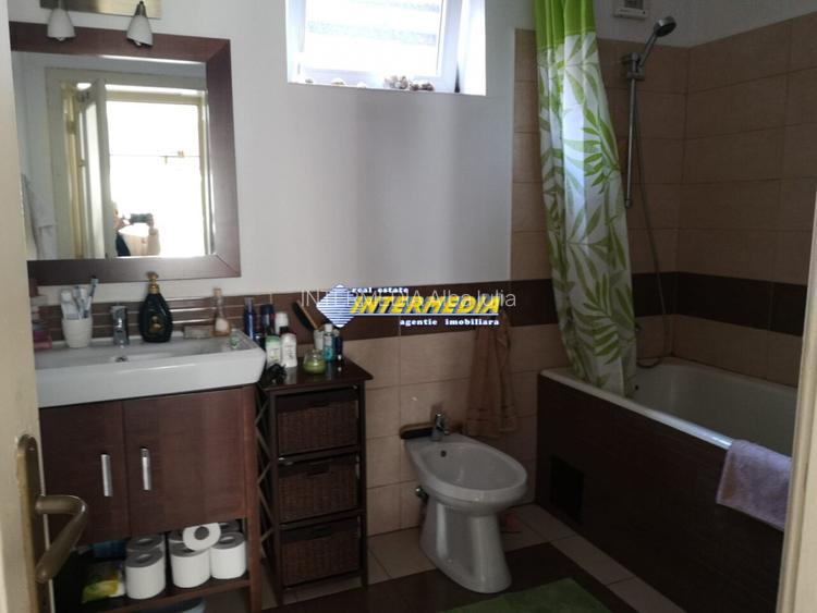 Casa de vanzare renovata complet  in Alba Iulia zona Centru 1200 mp Teren - 7