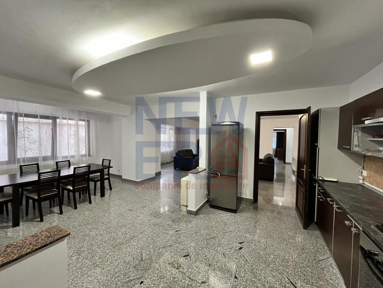 Apartament cu 5 camere de inchiriat - zona Aviatorilor