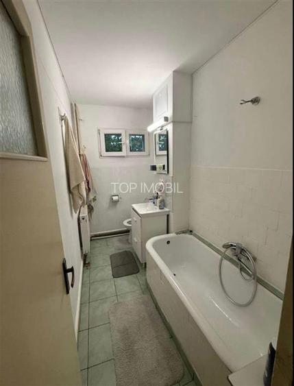 Etaj 1, fara risc, 3 camere semidecomandat bulevardul Tutora - 8