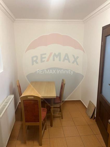 Casă / Vilă cu 4 camere de închiriat în zona Andrei Muresanu - 9