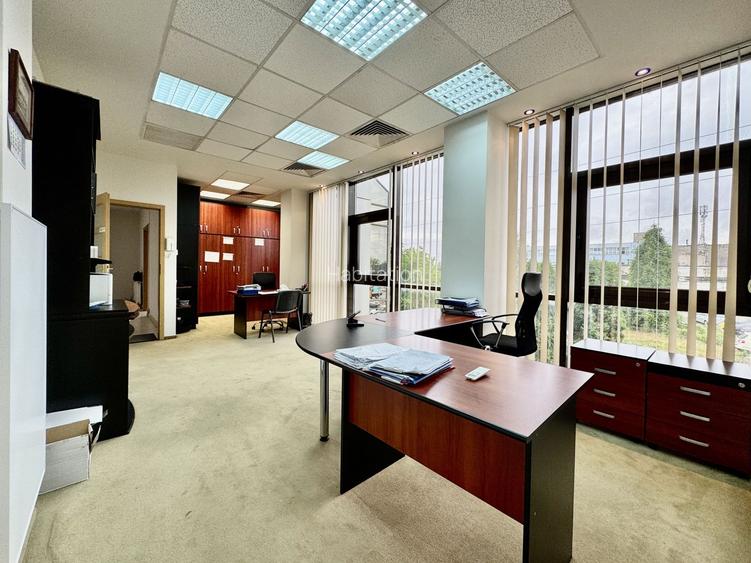 Spațiu pentru birouri langa Funshop Buziașului - 31