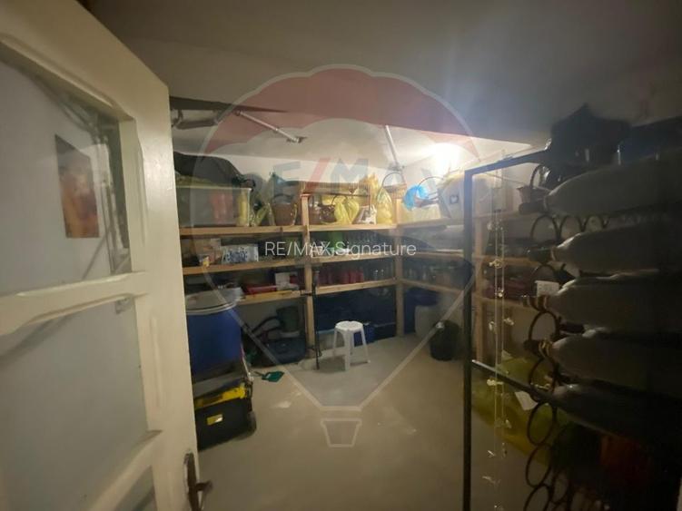 Casă / Vilă cu 5 camere de vânzare în zona Central - 38