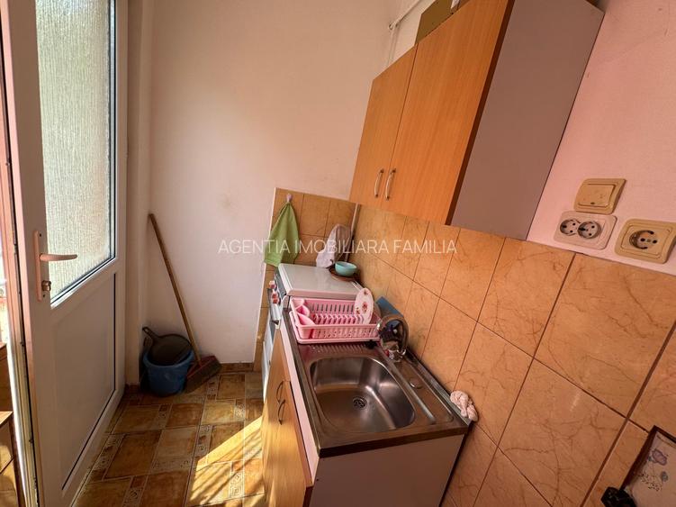53.500 euro, NEGOCIABIL, 2 camere, 47mp, ZONA CENTRALA - 8