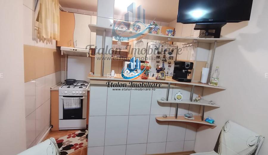 Apartament 3 camere, 2 balcoane etaj 4/4 Darmanesti - 2