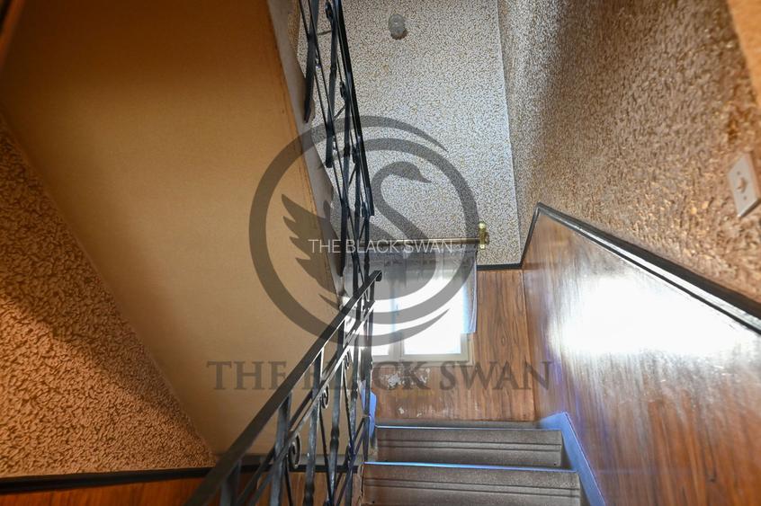 Casa cu 6 camere de vanzare | Zona Ultracentrala, Baicoi | Comision 0% - 13