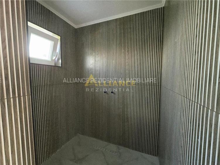 Casa individuala- 6 camere - 4 bai- 3 dressinguri-100m de autobuz - 6
