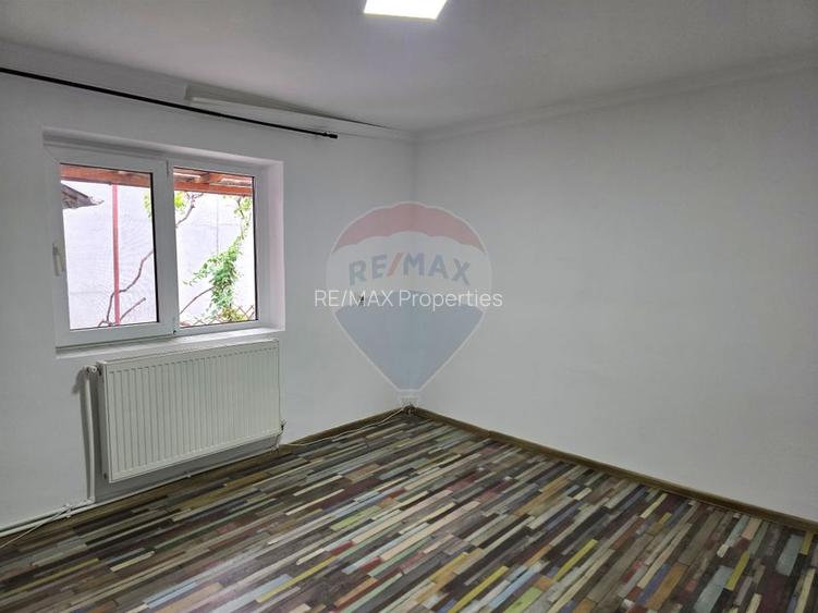 Casă / Vilă cu 6 camere de vânzare în zona Mihai Viteazu - 4