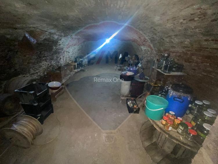 Casă spațioasă de vânzare în Bratei - 6