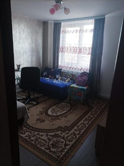 Vând apartament 2 camere  - 5