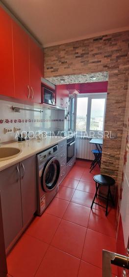 Garsoniera decomandata zona Far. - 9