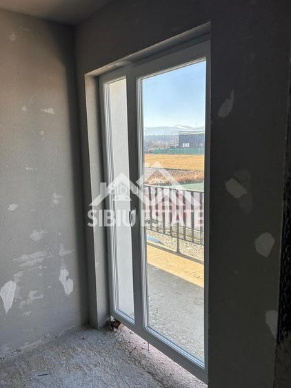 Casa duplex de vanzare 4 camere, 2 bai-s.u. 142 mp. PRET AVANTAJOS - 32
