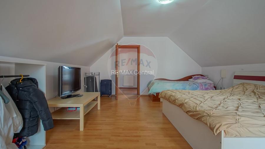 Casă cu garaj și panouri fotovoltaice – Codlea! - 39