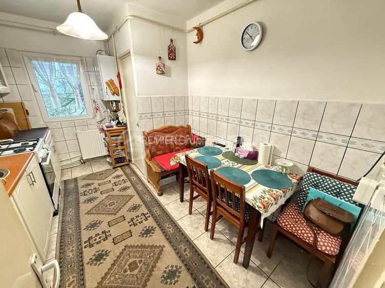 Etaj 2! Apartament 4 camere 2 băi, Tatarasi, decomandat - 10