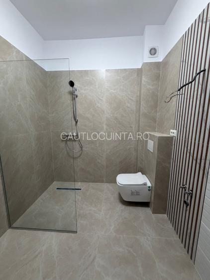 Casa 4 camere/ Curte/ Centrala/ Metrou 10 min - 11