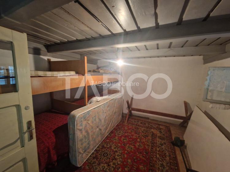 Teren intravilan imprejmuit 1915 mp PUZ aprobat utilitati in Tocile - 4