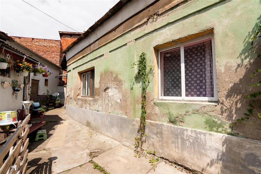 RECO, Casa din caramida, Zona Velenta, Oradea - 12