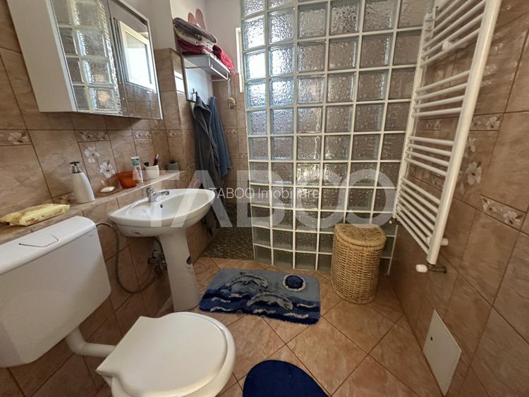 Casa de vanzare 5 camere zona barbeque  salon de evenimete ciubar - 25