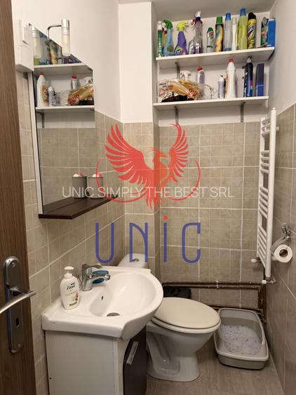 3 decomandate 1 Mai - 12