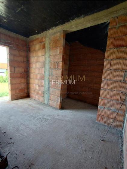 Duplex despartit prin camera tehnica - langa asfalt - compartimentare excelenta - 8