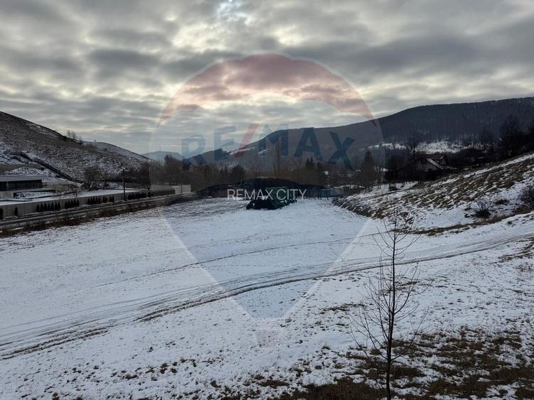 Casa  si  teren zona Balaurul - 54