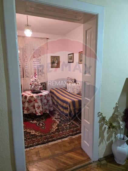 Casa cu 5 camere de vanzare in centrul orasului Talmaciu - 32
