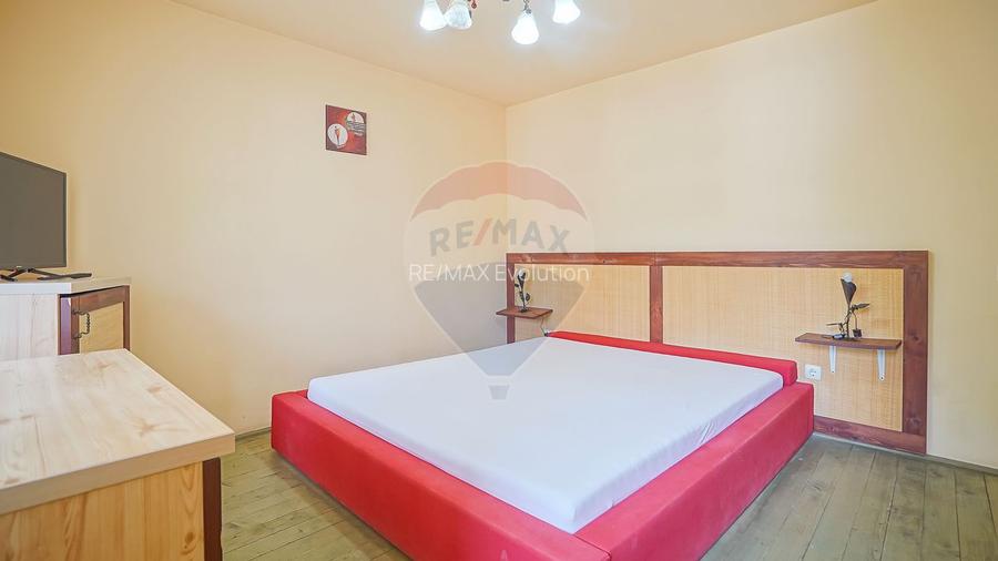 Pensiune de Vanzare in Moieciu de Sus | Comision 0% - 11