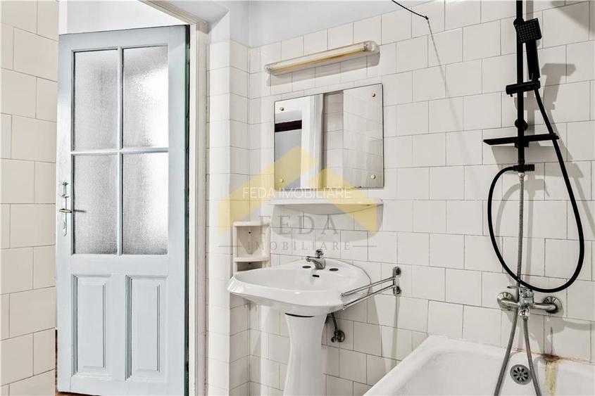 Apartament ultracentral cu 3 camere si centrala proprie - 6