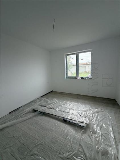 Albina - Duplex toate utilitatile - llanga asfalt