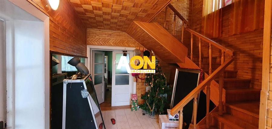 Casa 5 camere, cu garaj, Cetate, pretabila pentru muncitori - 2