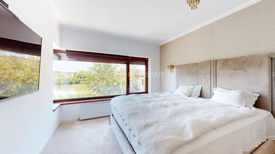 Imobil  de lux pe malul lacului cu ponton, complet mobilat si utilat - 32