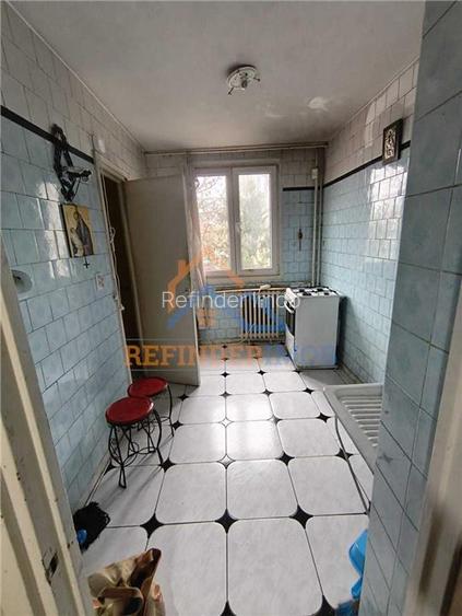 Apartament de vanzare cu 3 camere, zona Trapezului - 4