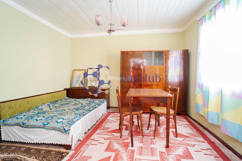 Teren de 2200 mp si casa in sat Voinesti, langa biserica - 12