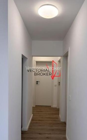 3 camere decomandat, revovat integral  Bld.Ferdinand - 2