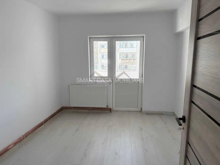 Apartament 2 camere Dacia Bicaz complet renovat - 3