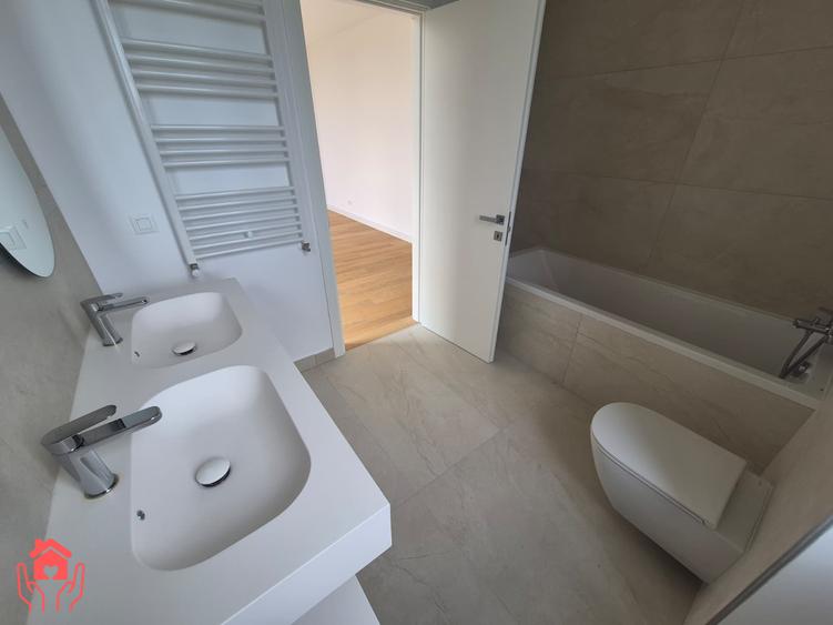 METROU LAMINORULUI (The Meadows)- Vila cu vedere catre lac, libera, comision 0%