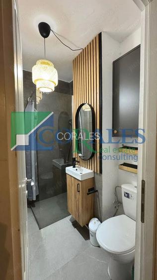 Semicentral. Decomandat. Renovat recent! - 4