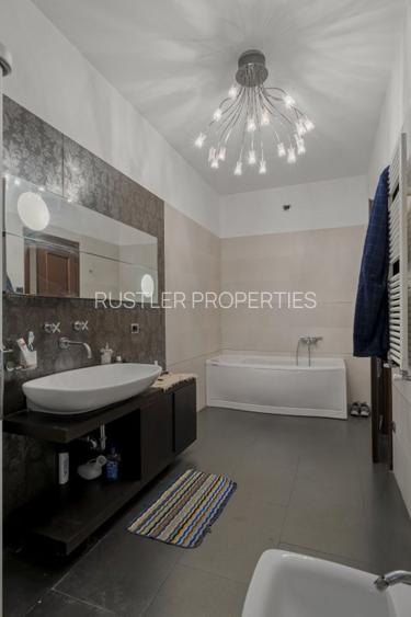 Vila Exclusivista din Cernica - Eleganta, Spatiu si Natura. - 11