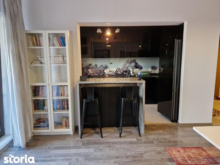 Proprietar, inchiriez apartament cu 3 camere, Bloc 2017, 2xbai, AC - 10