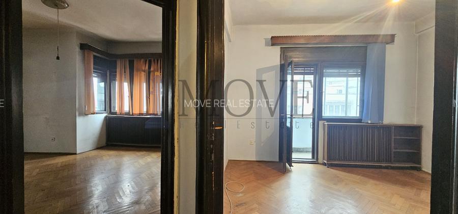 Un apartament plin de emoție in imobil istoric - 11