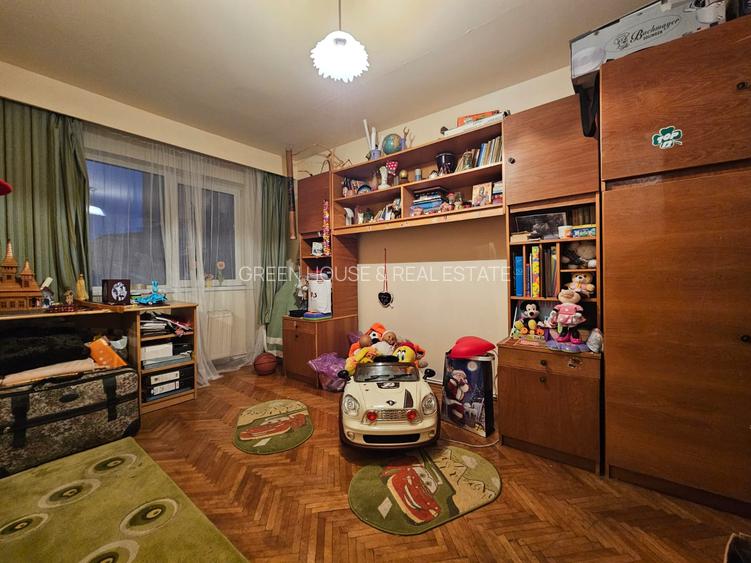 Apartament 4 camere, zona Scoala Generala  Andrei Saguna - 4
