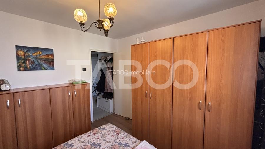 Apartament 3 camere  decomandat 49mpu + balcon zona Strand Sibiu - 3