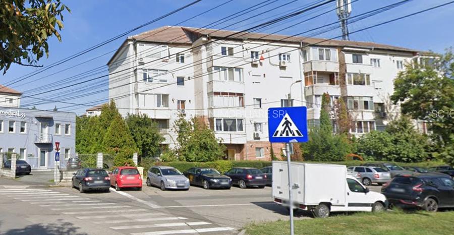 Apartament cu doua balcoane, decomandat, etaj intermediar - 5