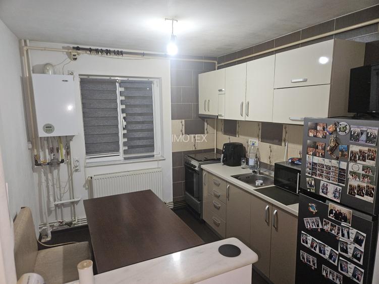 Apartament cu doua camere micut dar cochet in Trivale - complex 1 - 2