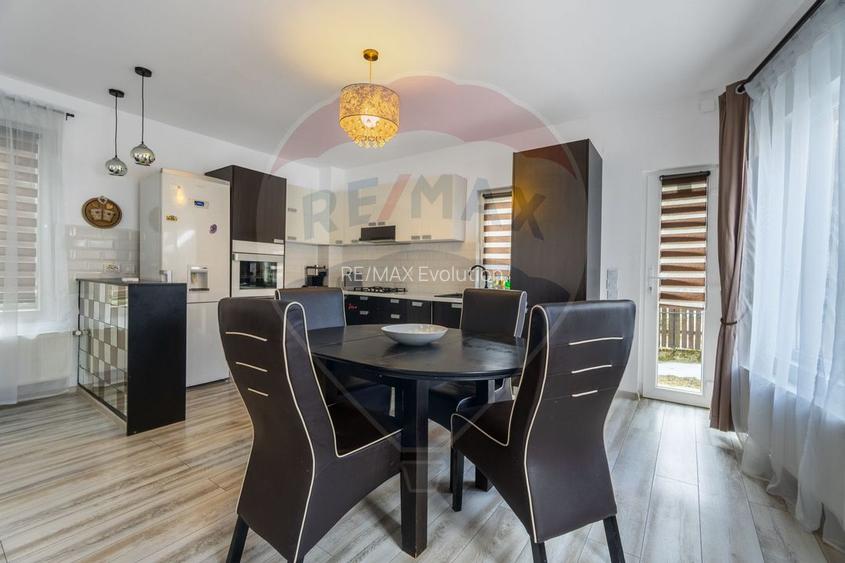 COMISION 0%| Pensiune + Casă de vânzare în Predeal | Business activ | - 31