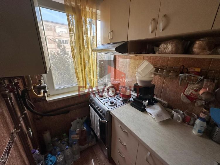 4 camere | etaj intermediar | centrala proprie | mobilat si utilat | boxa | - 5