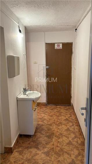 Spatiu comercial de inchiriat acces stradal - Sagului - 6