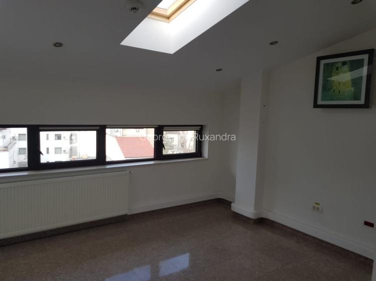 Vanzare imobil birouri pretabil investitie, inchiriata integral - 44