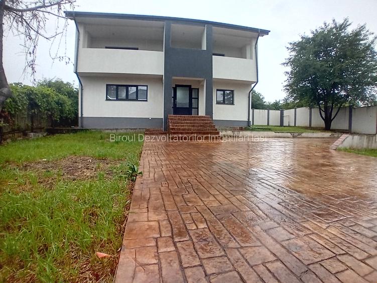 Casa  mare, luminoasa, spatioasa cu 5 camere, doua bai, 400 mp teren, Bucium - 27